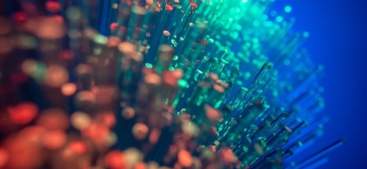 中際旭創光模組與美國65%含量門檻示意圖